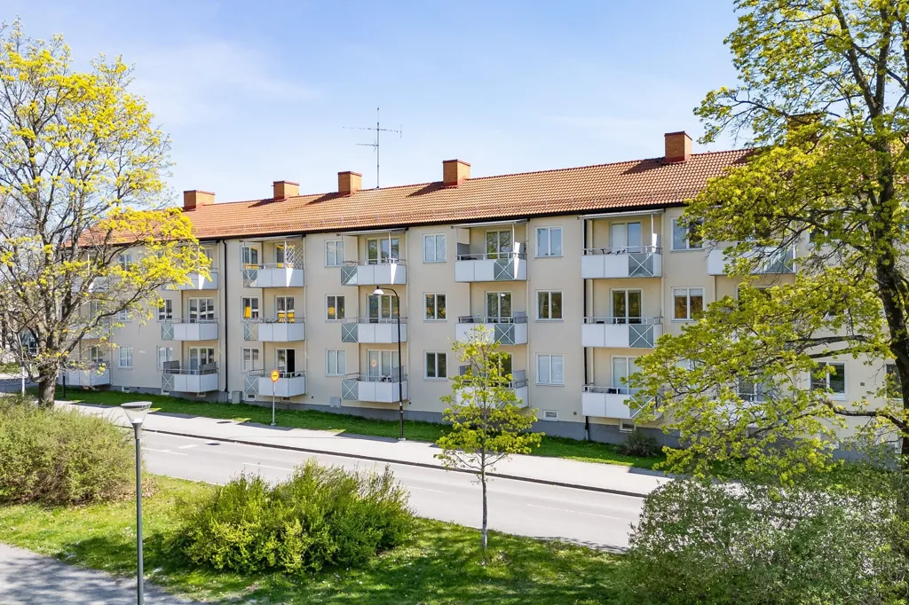 Exterior - Central One-Bedroom Flat with Balcony in Borlänge