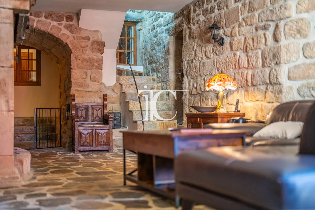 Séjour - Maison de Village en Pierre avec Piscine à Lablachère