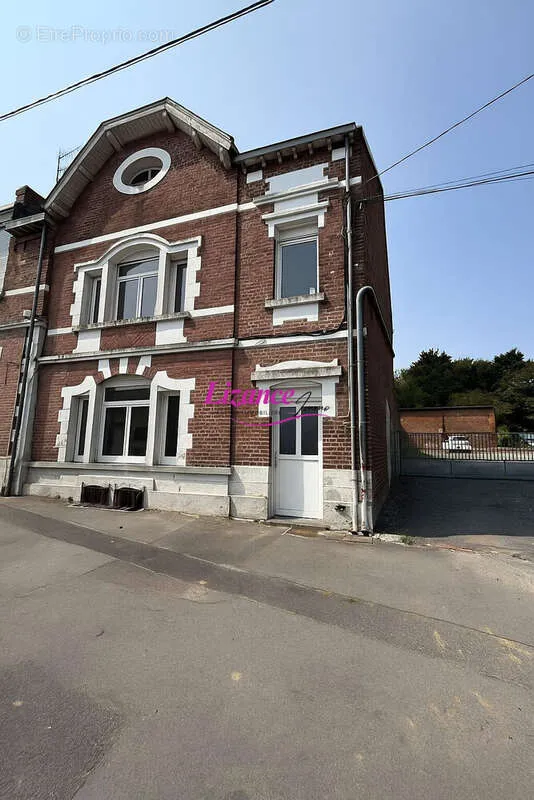 Välivaade - Spacious House with Garden in Gouzeaucourt