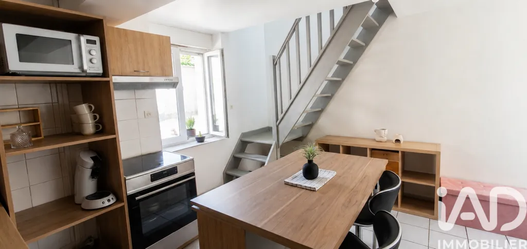 Cucina - Charming 3-Piece House with Patio in Beaune