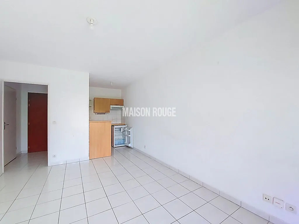 Séjour - Appartement Rez-de-Jardin avec Terrasse à Vannes