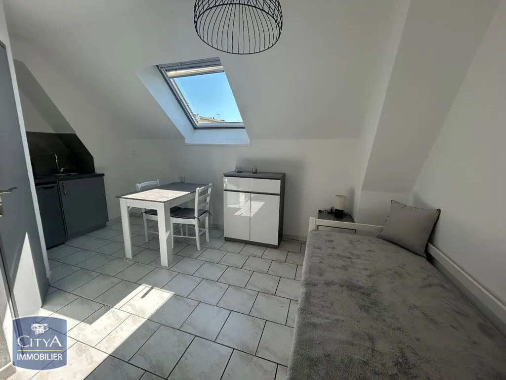 Cuisine - Studio Rénové à Louer à Chalon-sur-Saône