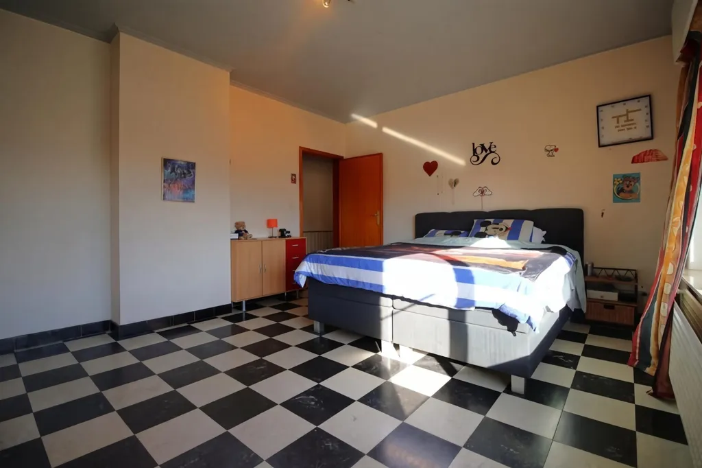 Chambres - Maison avec Jardin et Garage à Londerzeel