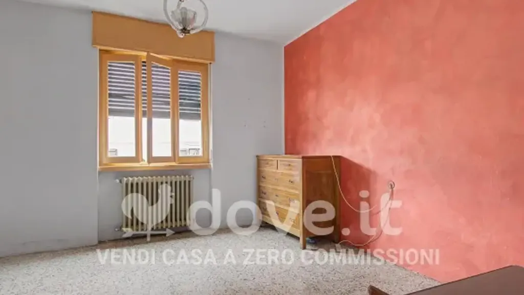 Chambres - Villa for Renovation in Zogno
