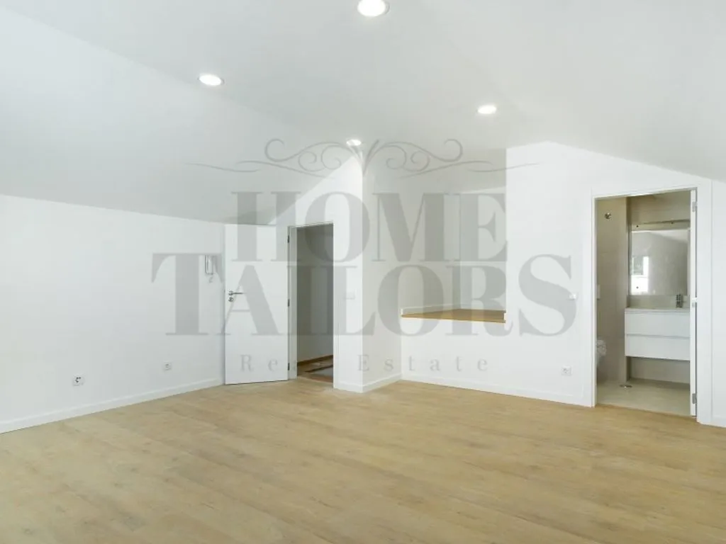 Pièces - Luxury Villa with Pool in Costa da Caparica