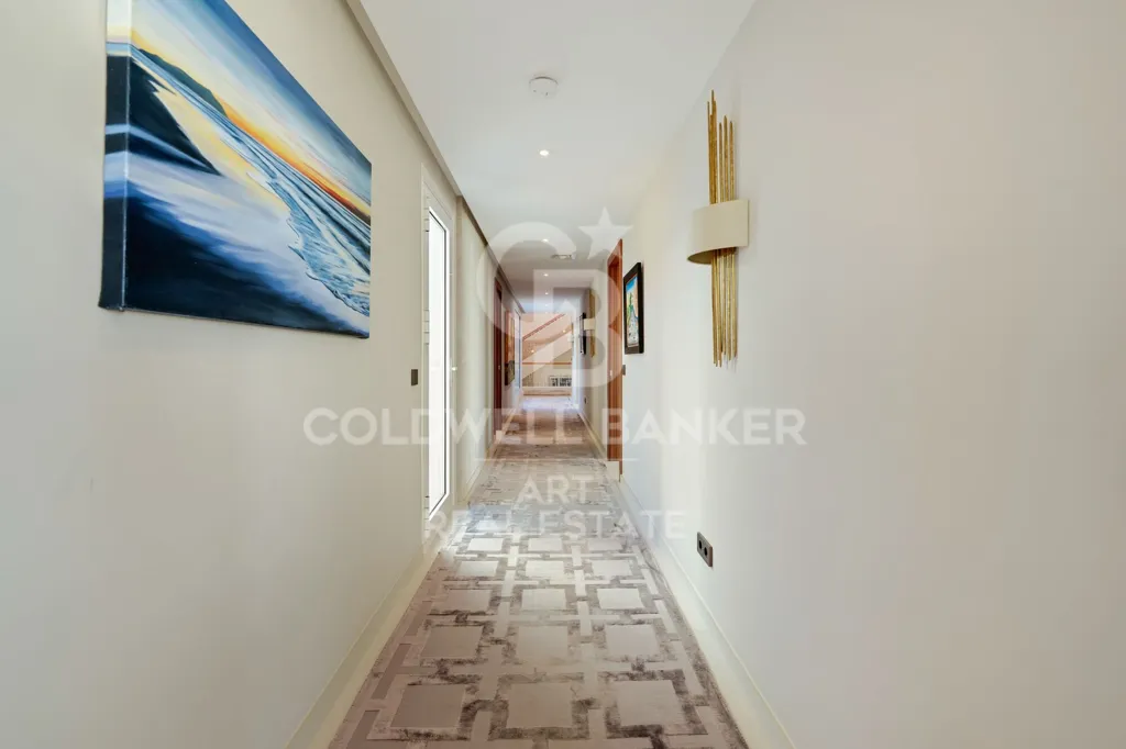 Esik - Contemporary Mediterranean Villa with Panoramic Views in Benahavís