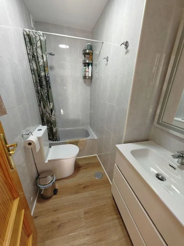 Vannitoad - Fully Renovated Townhouse with Terrace in Agost