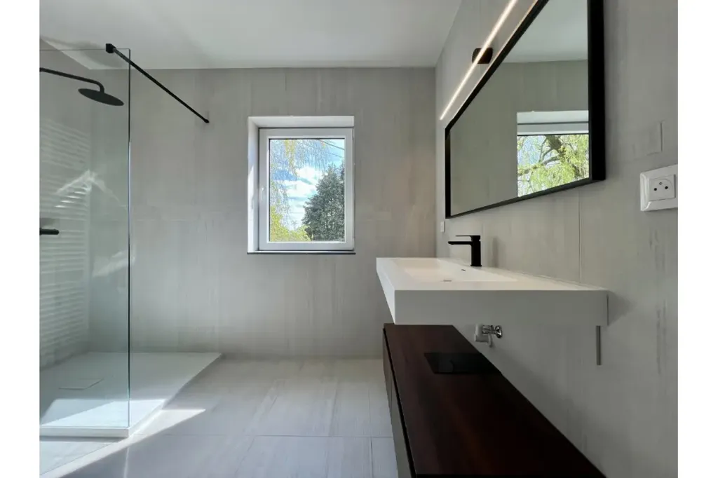Vannitoad - Luxury Villa with Solar Panels in 2024
