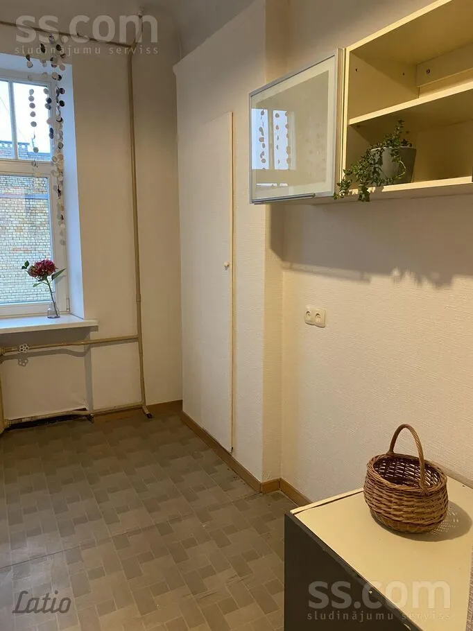 Köök - 1-Bedroom Flat with Green Courtyard in Grīziņkalns