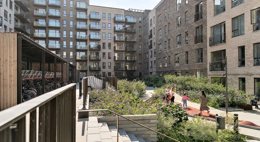 Jardin - 2-Bedroom Apartment with South-Facing Balcony