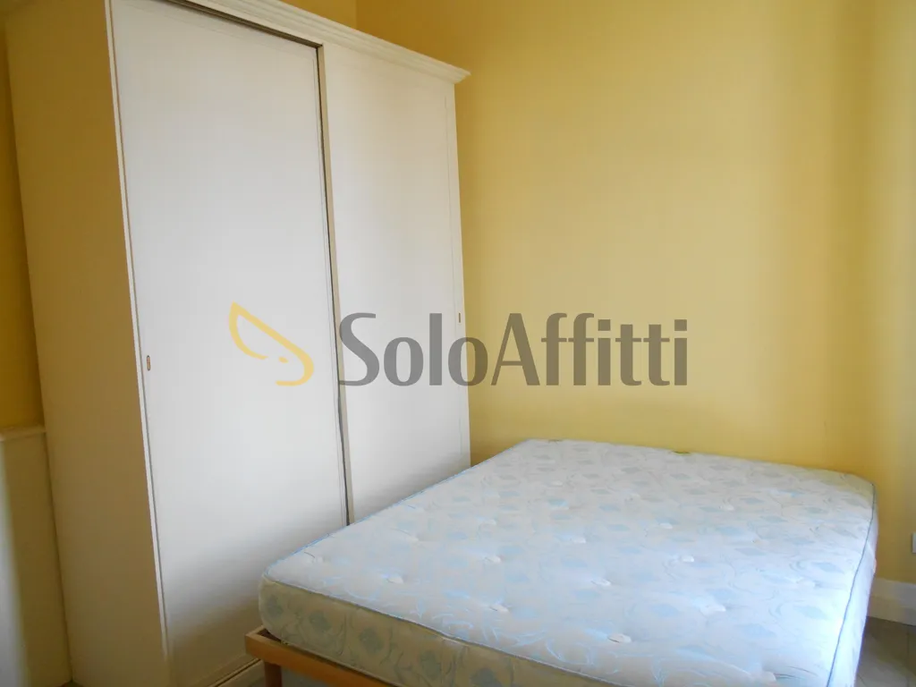 Magamistoad - Fully Furnished Flat with Balcony in Central Pavia