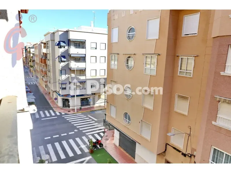 Rõdu - East-Facing Apartment with Terrace in Guardamar