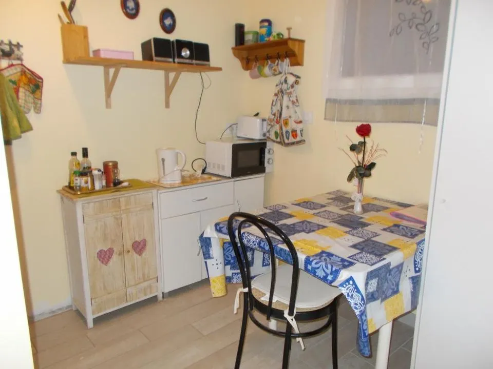Salle à manger - Studio Meublé pour Étudiants à Apt