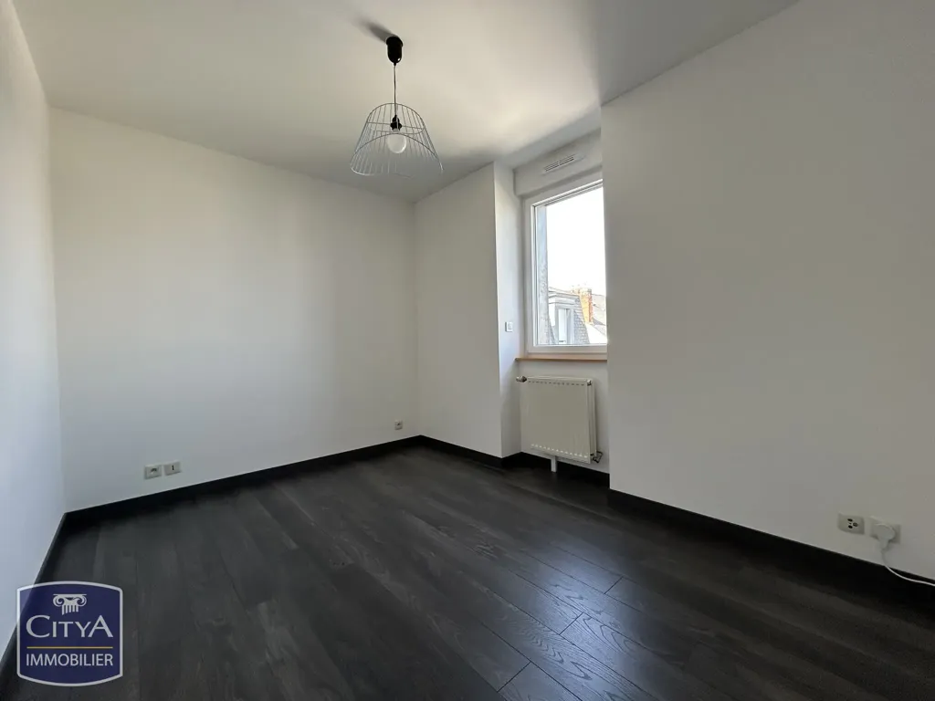 Pièces - Appartement Lumineux avec Ascenseur au Nord - Gare