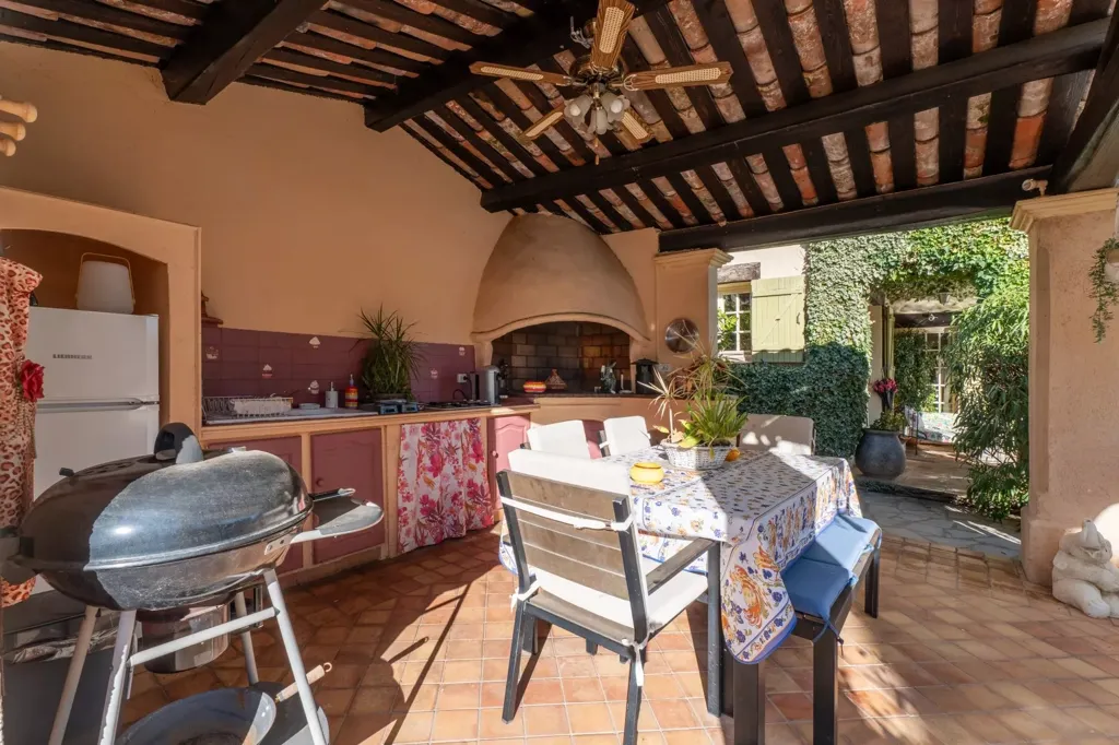 Terrace - Villa with Sea View in Grasse