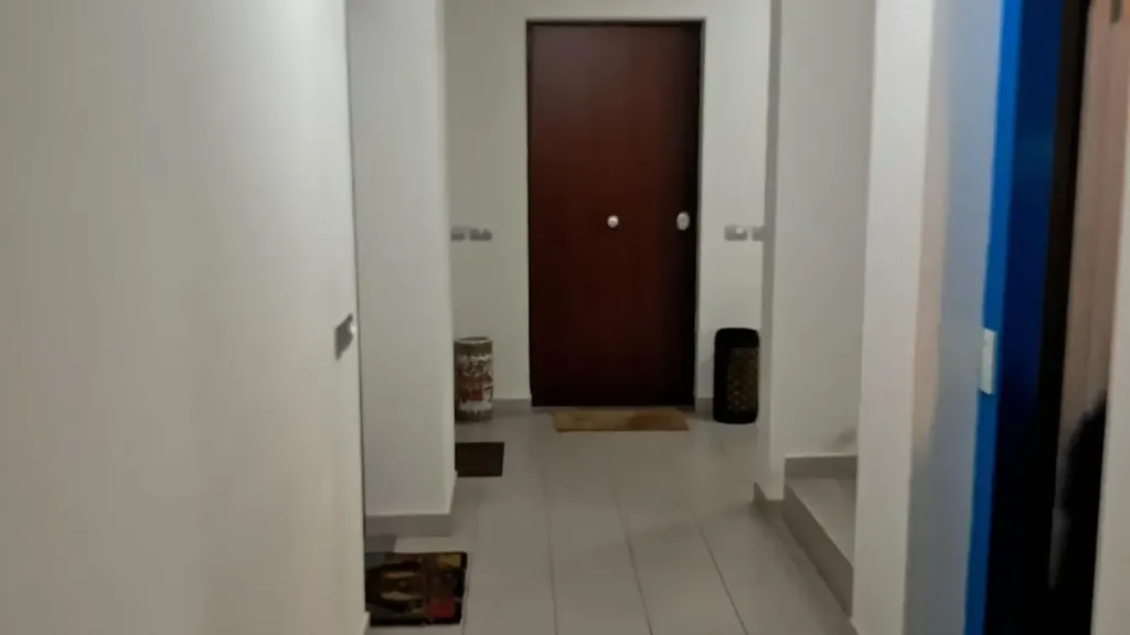 hallway_entrance