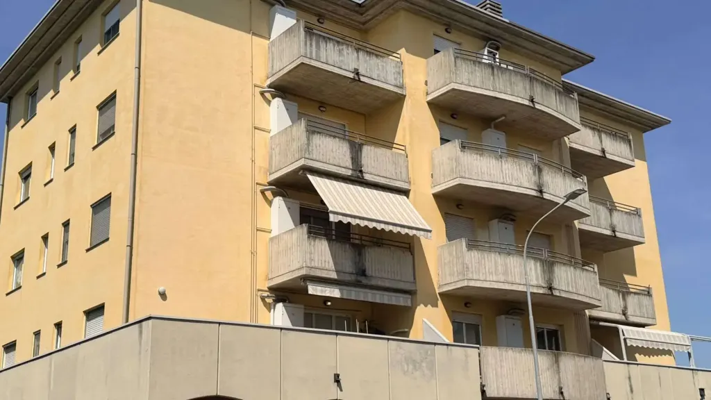 Extérieur - Twin-Storey Apartment with Balcony in Dalmine