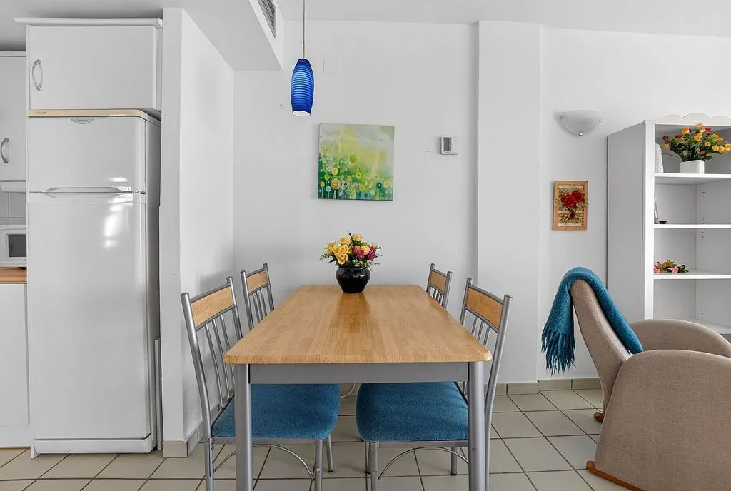Salle à manger - T2 Apartment with Pool in Orihuela Costa