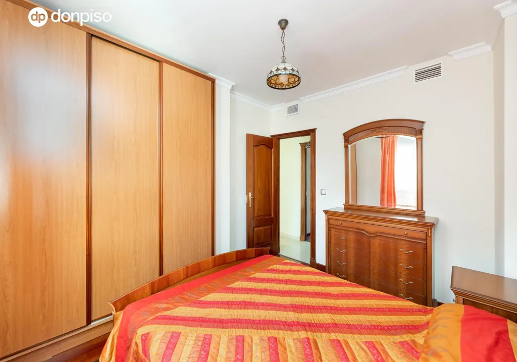 Magamistoad - Chalet with Pool in Granada's Calle Ajenjo