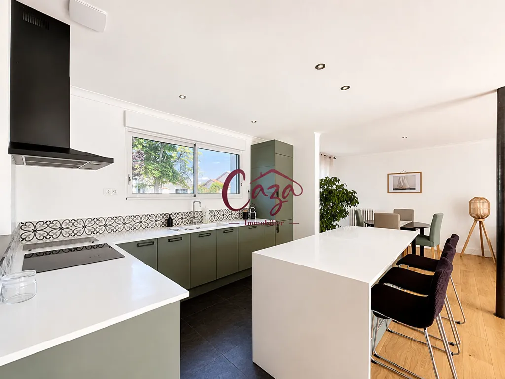 Cuisine - Maison rénovée avec piscine à Carignan-de-Bordeaux