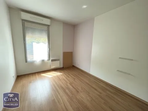 Stanze - 3-Bedroom Apartment with Garden in Bourges