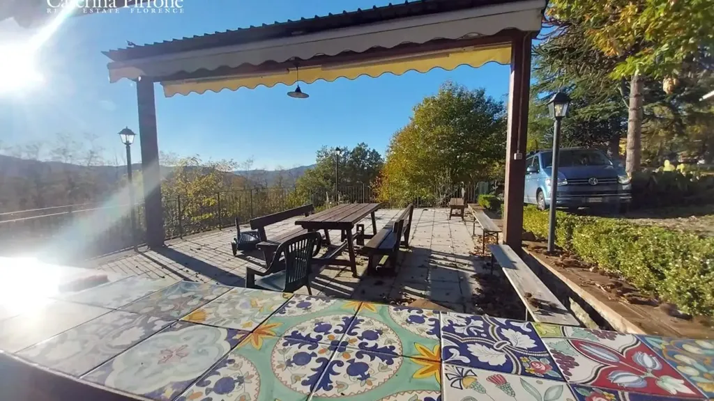 Terrasse - Panoramic Villa with Pool in Londa