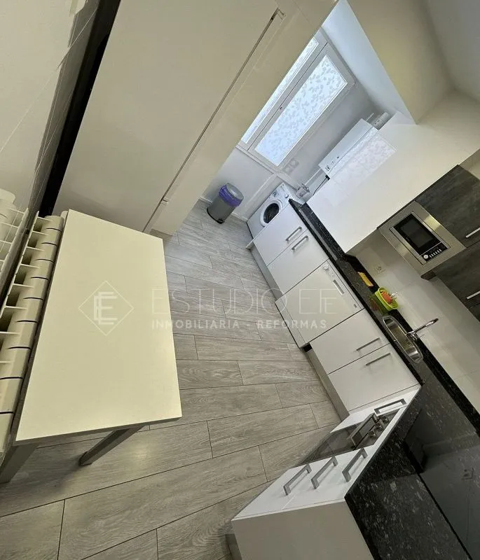 Cuisine - Furnished Flat with Central Heating in Salamanca