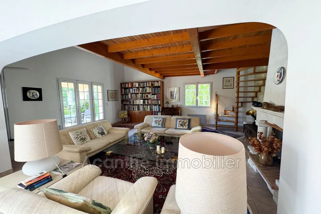 Séjour - Villa Luxueuse avec Piscine à Assas