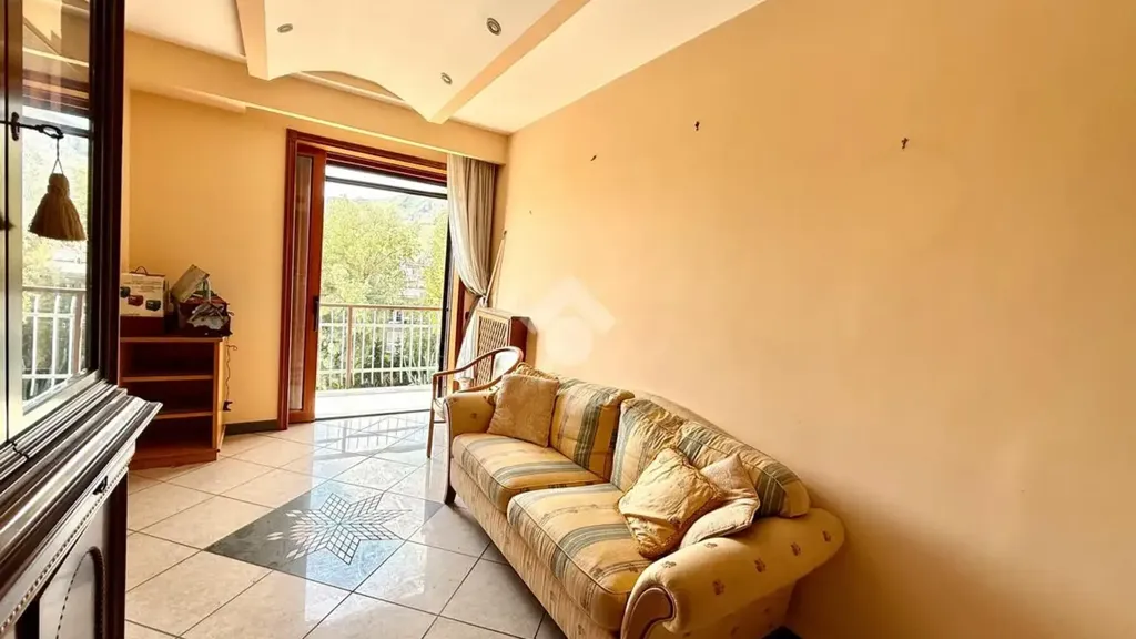 Séjour - Spacious Apartment with Balcony in Naples