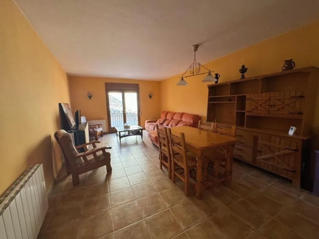 Söögituba - Rustic Semi-Detached House with Mountain Views in Cretas