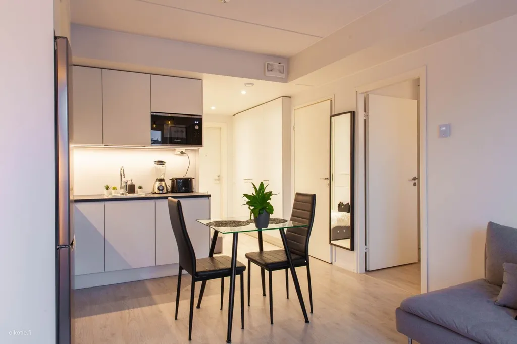 Söögituba - Modern Flat with Balcony in Leinelä, Vantaa
