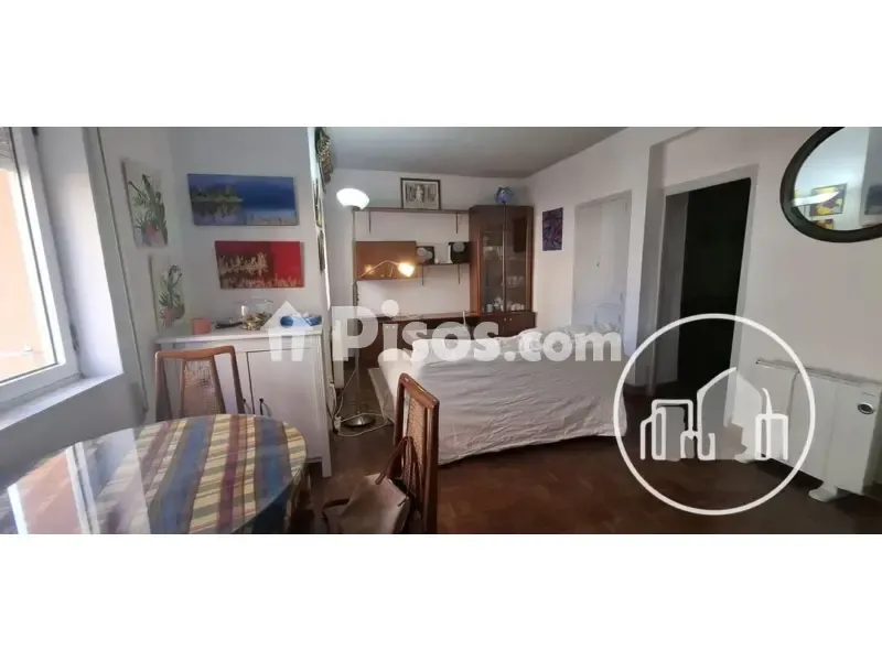 Séjour - First Floor Flat with Parking in Quiet Area