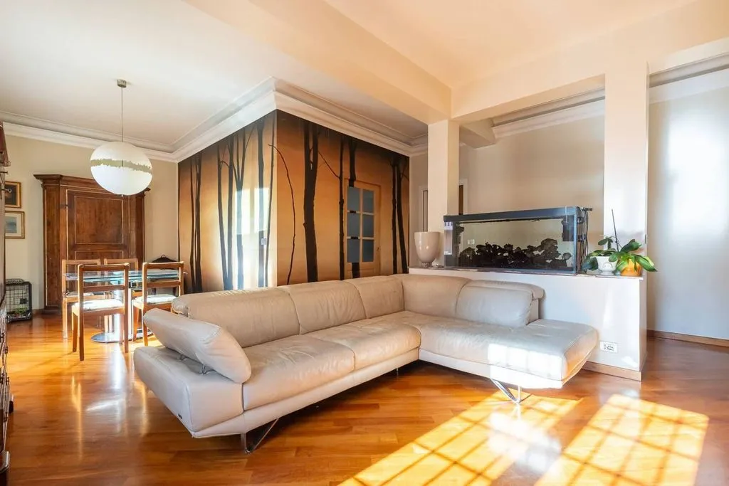 Elutuba - Luxury Flat with Balcony in Rome's Trieste