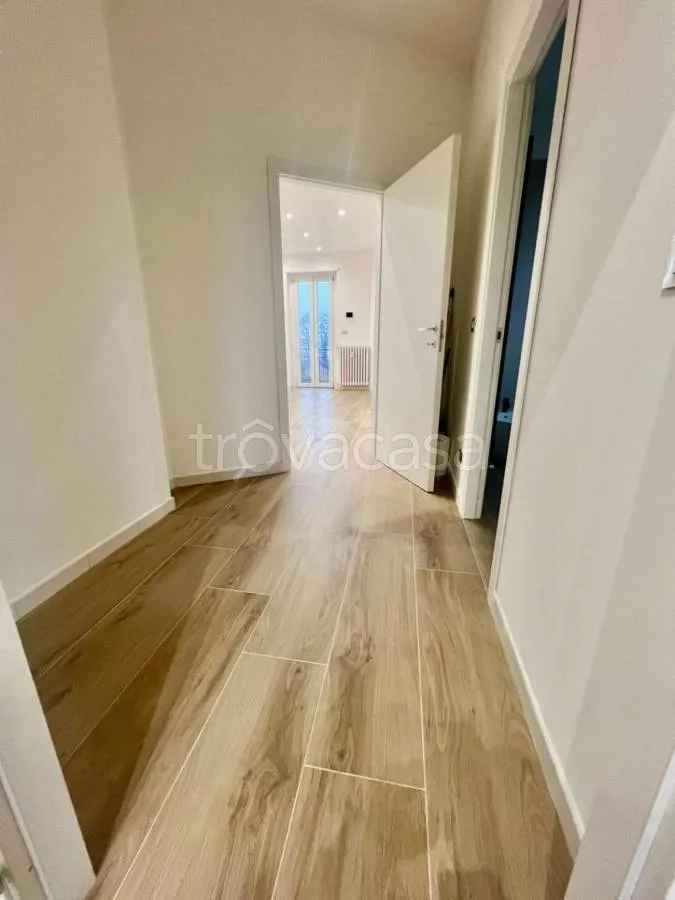 Entrée - Modernised Apartment with Balcony in Venaria Reale