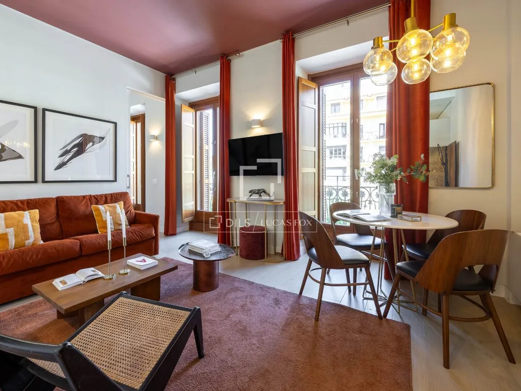 Soggiorno - Modern Flat with Two Suites in Malasaña