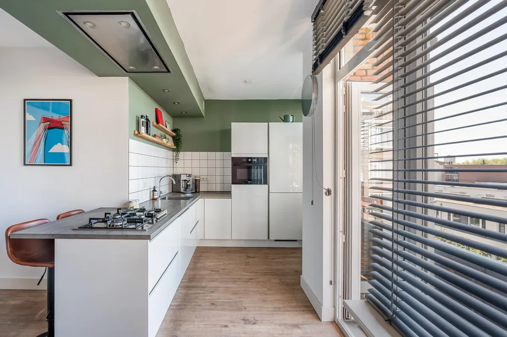 5-toaline korter asukohas Rotterdam