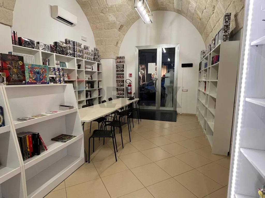 Bureau - Commercial Space with Historic Charm in Monopoli