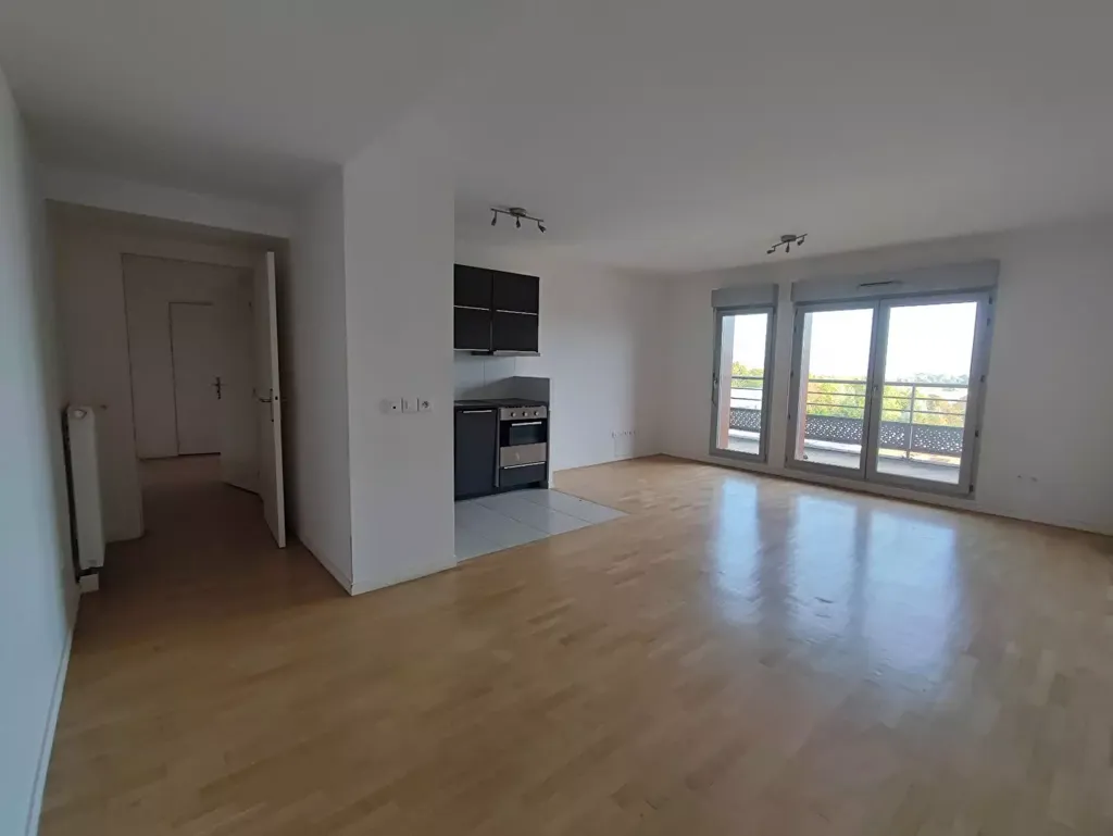 Séjour - Appartement 4 pièces avec balcon à Lognes