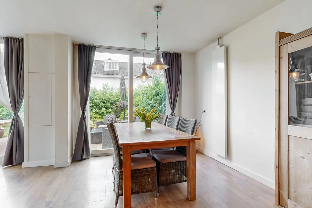 Salle à manger - Modernised 1930s House with Garden in Leiderdorp