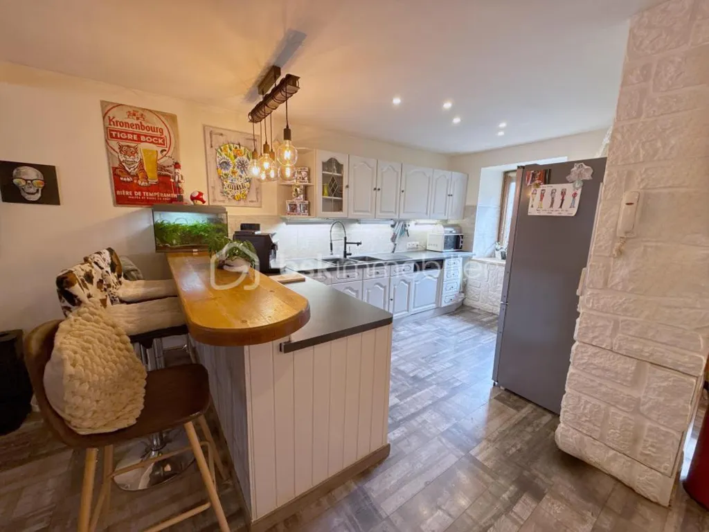 Köök - Charming Townhouse with Balcony in Soultz