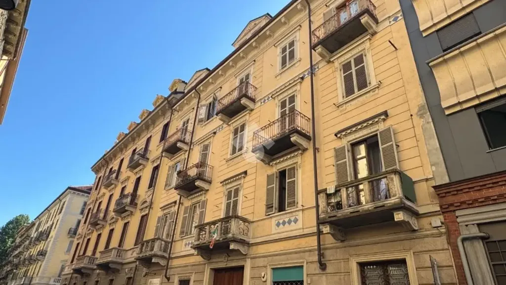 Välivaade - 2-Bedroom Apartment in Central Torino