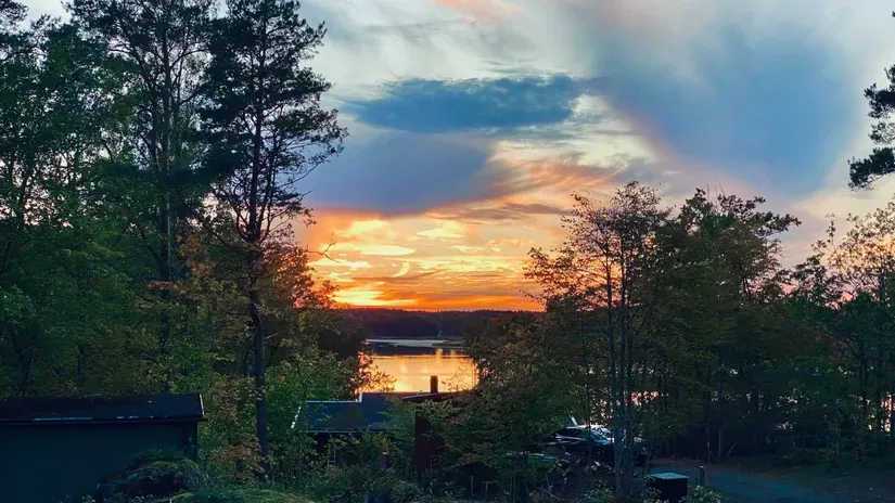 Aed - Private Plot with Lake View in Roslagen