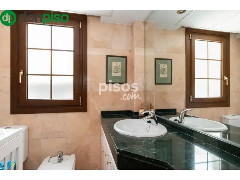 Vannitoad - Versatile Villa with Private Pool in Huétor Vega
