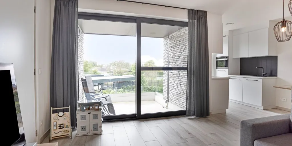 Séjour - Appartement avec Terrasse et Carports Centraux à Geel