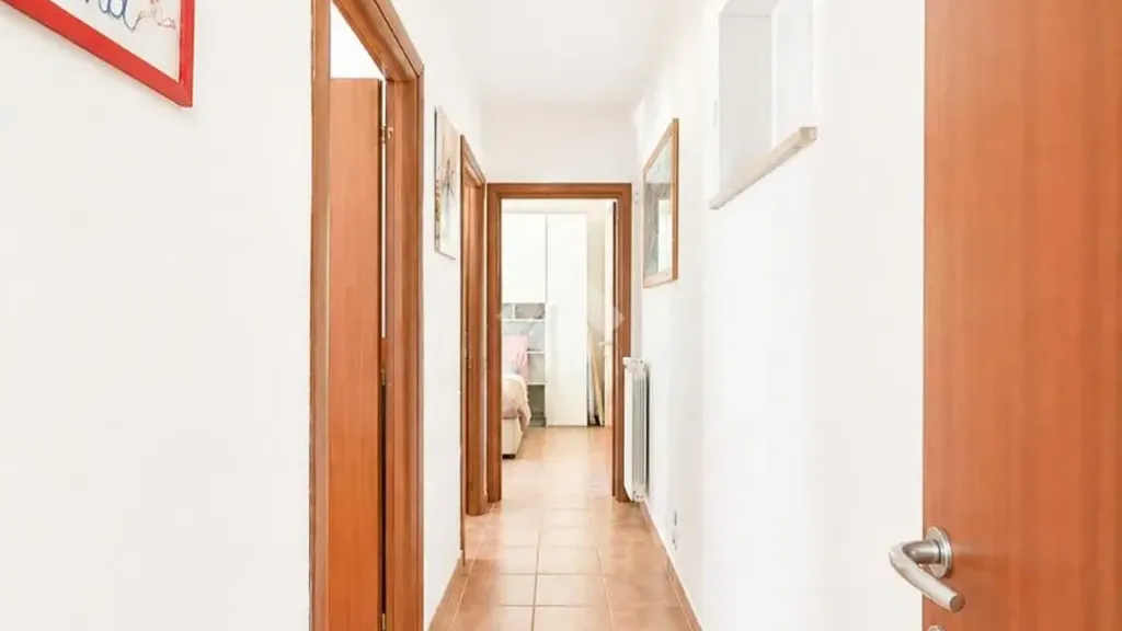 Entrée - Ground Floor Apartment with Terrace in Orte