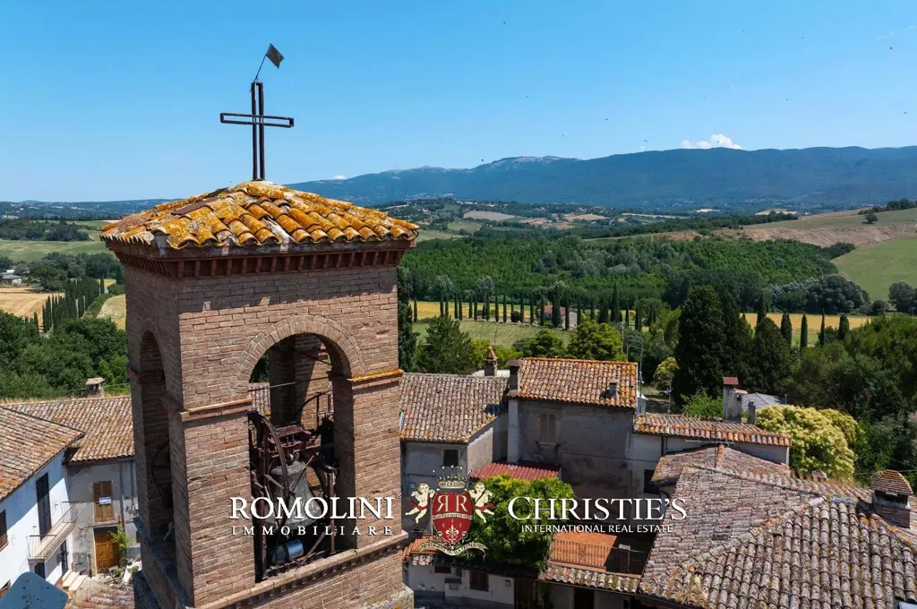 Välivaade - Historic Estate with Castle in Umbria