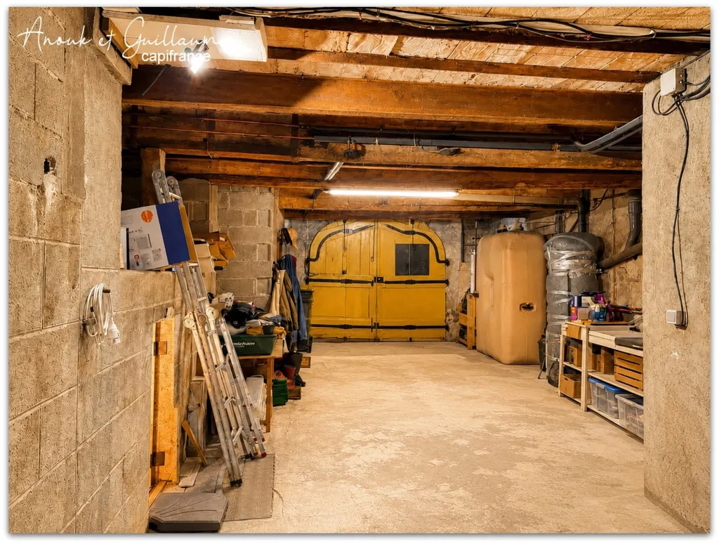 Garage - Maison Vigneronne avec Garage à Roujan