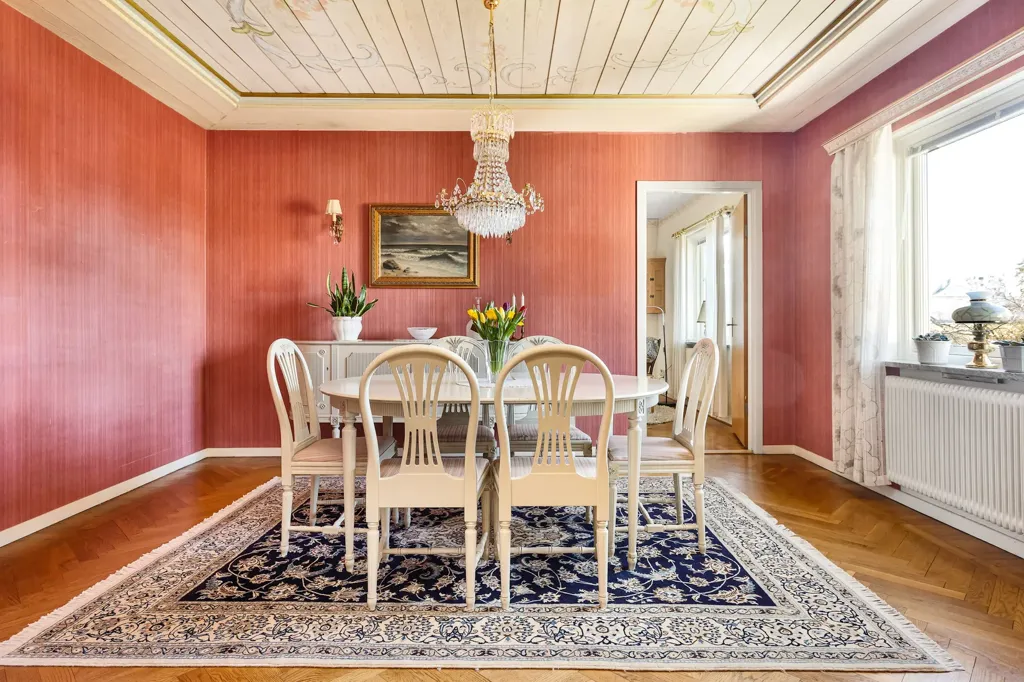 Salle à manger - Disponent Villa with Lake View in Lindesberg