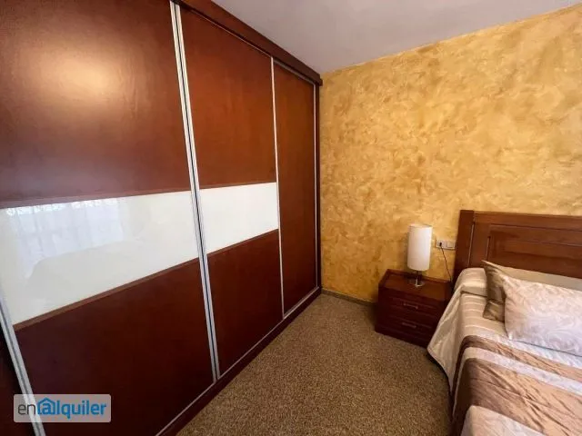 Chambres - Furnished Flat with Balcony in Almansa