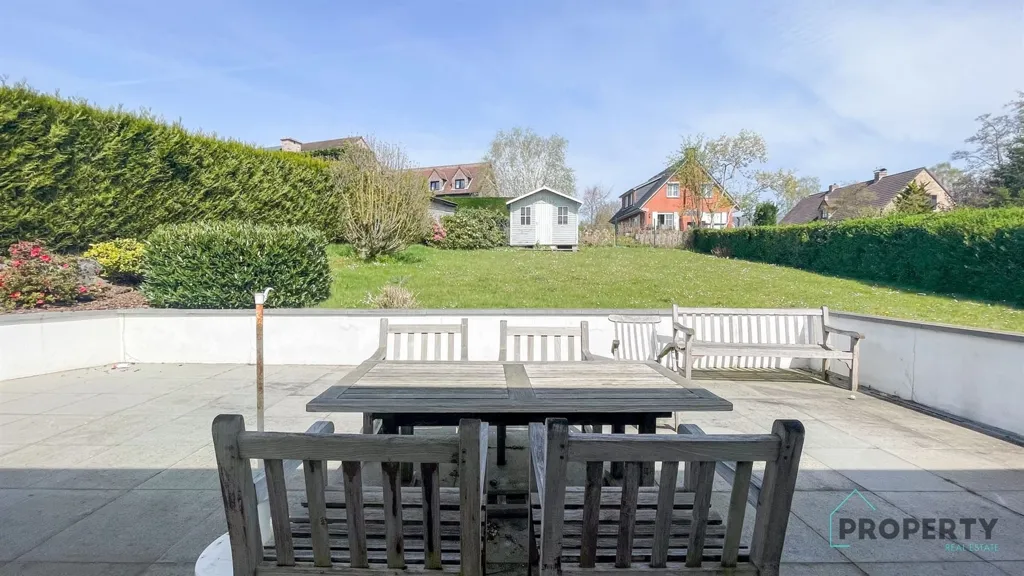 Garden - Classical Villa with Garden in Dilbeek